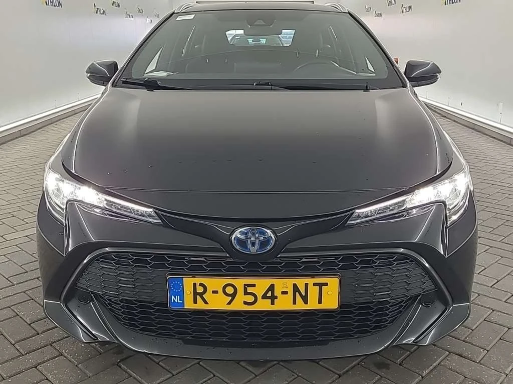Toyota Corolla Touring Sports 1.8 Active - Hybrid, снимка 2 - Автомобили и джипове - 54038838