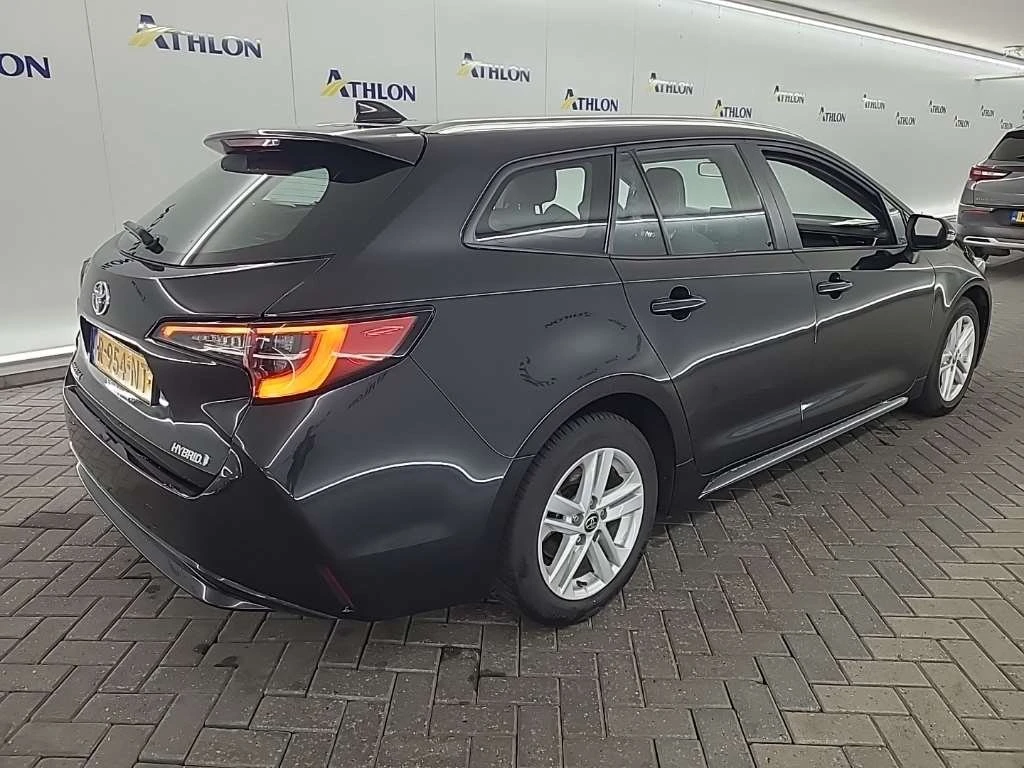 Toyota Corolla Touring Sports 1.8 Active - Hybrid, снимка 4 - Автомобили и джипове - 54038838