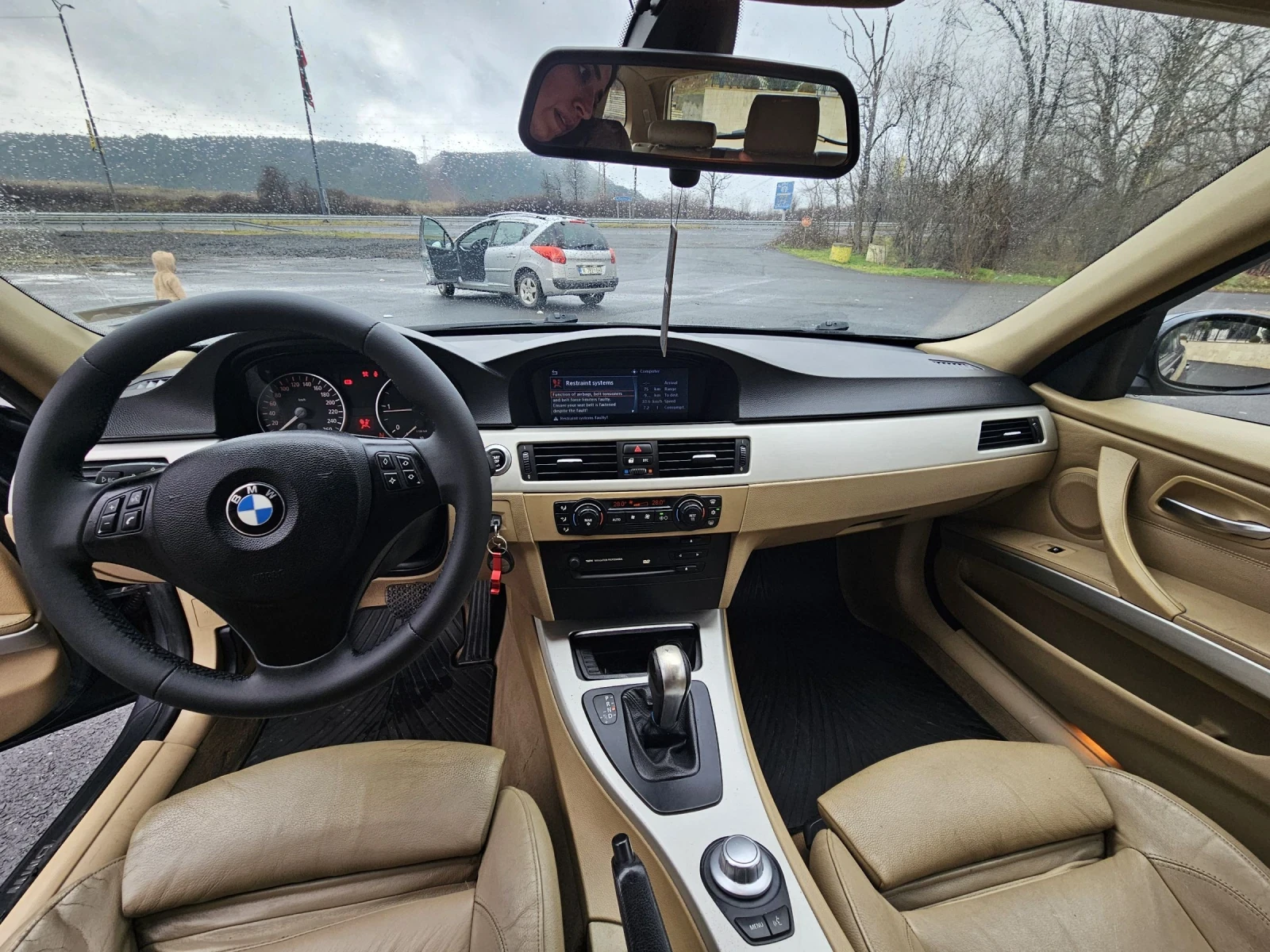 BMW 320, снимка 2 - Автомобили и джипове - 54216293