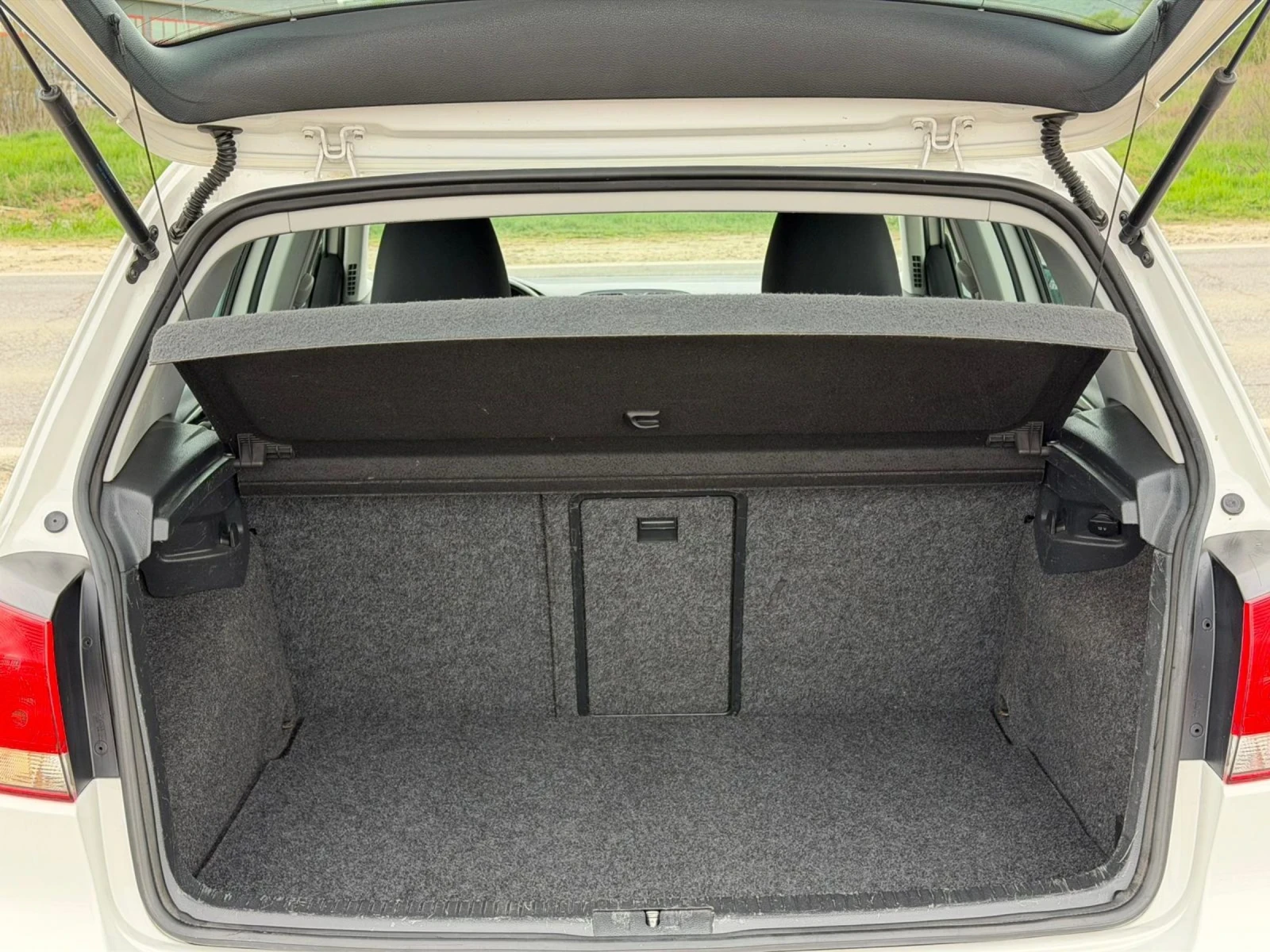 VW Golf 1.6TDI 105k.s ������ | Mobile.bg � ����������� 11