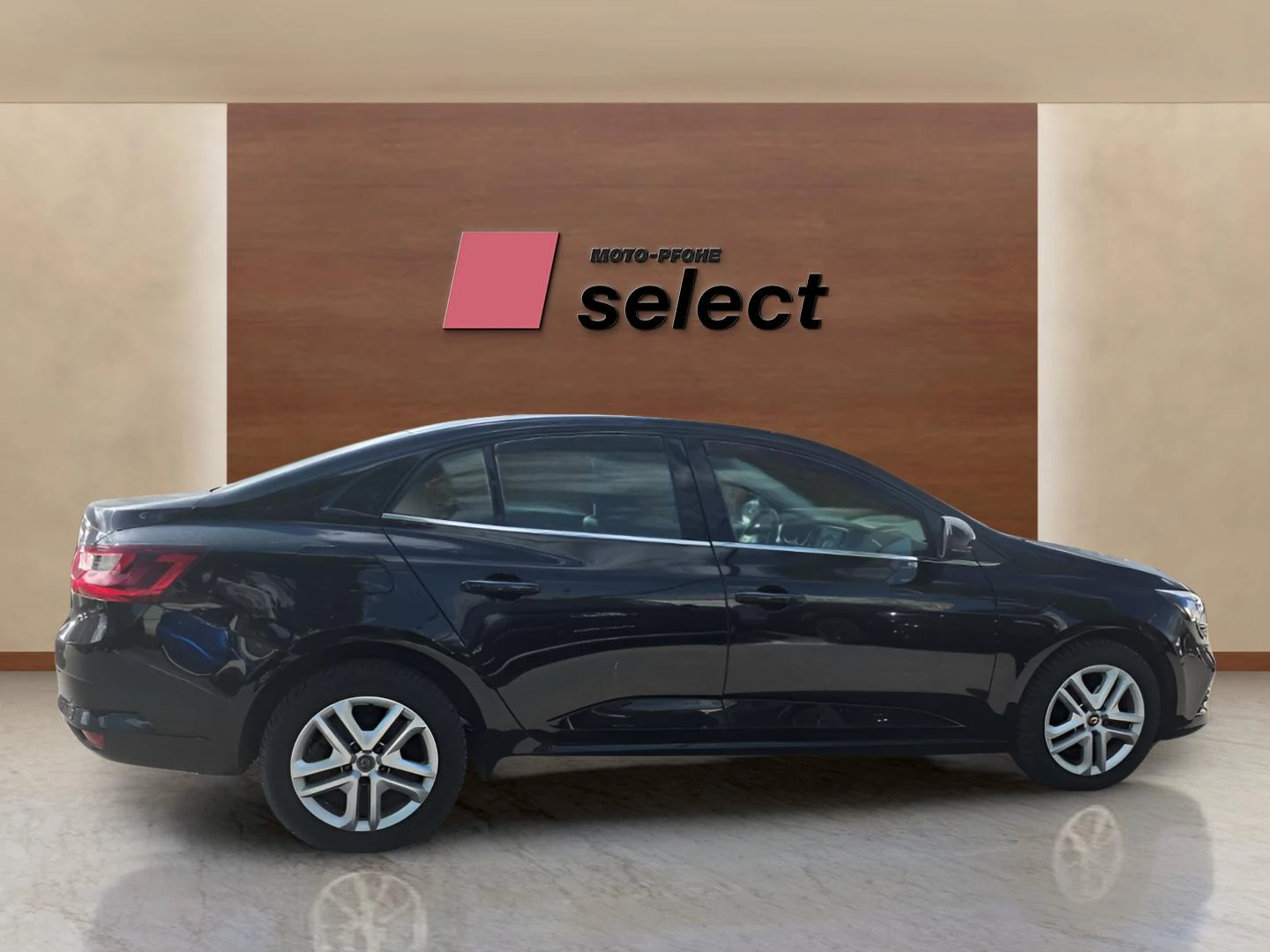 Renault Megane 1.3 TCE, снимка 16 - Автомобили и джипове - 54541222