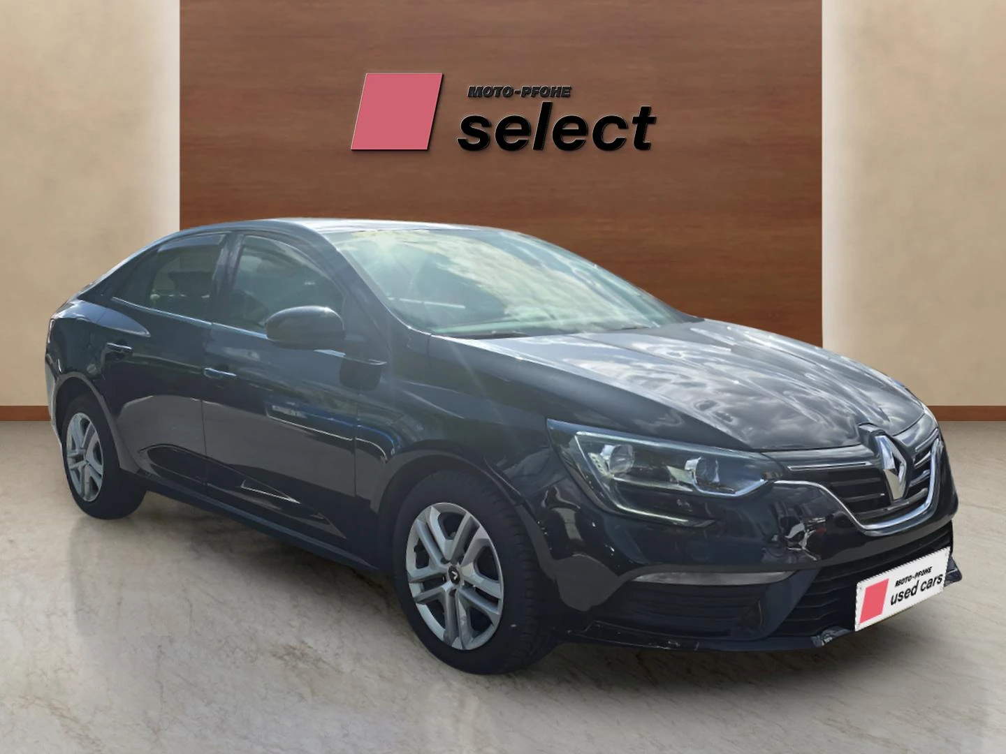 Renault Megane 1.3 TCE, снимка 15 - Автомобили и джипове - 54541222