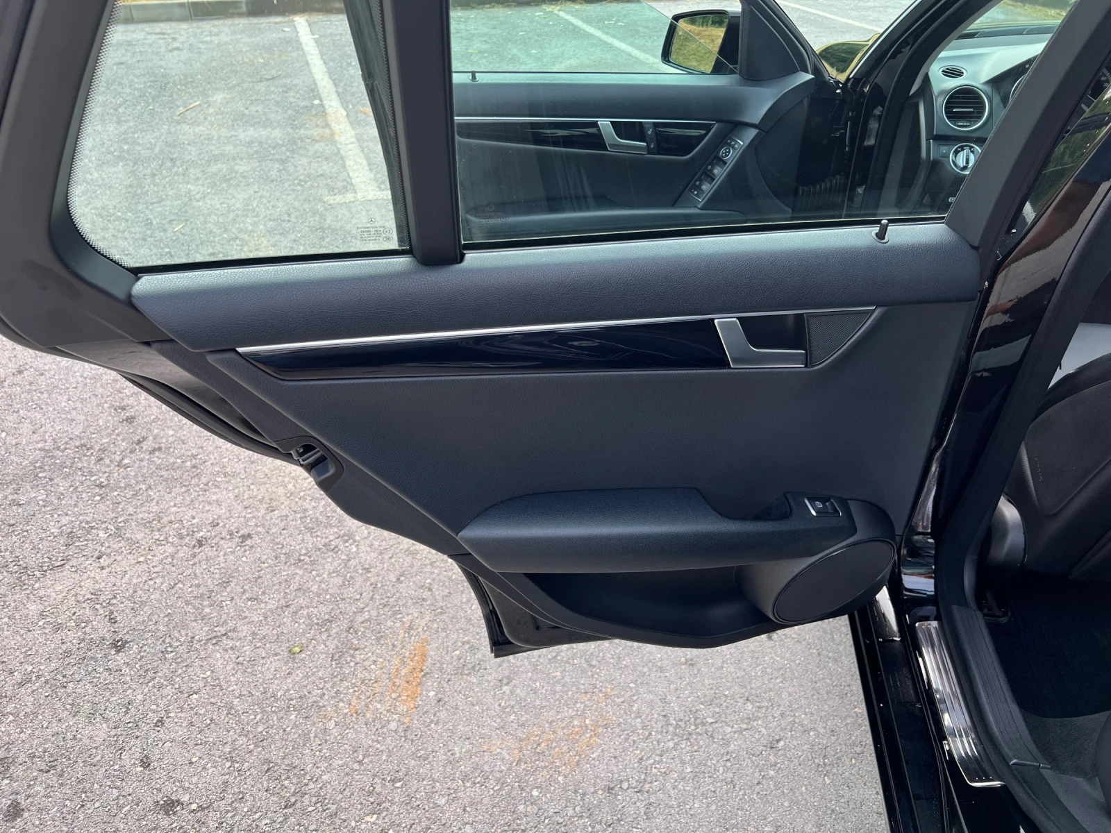 Mercedes-Benz C 200 2.2CDI/FULL LED/ РЪЧКА, снимка 12 - Автомобили и джипове - 55141809