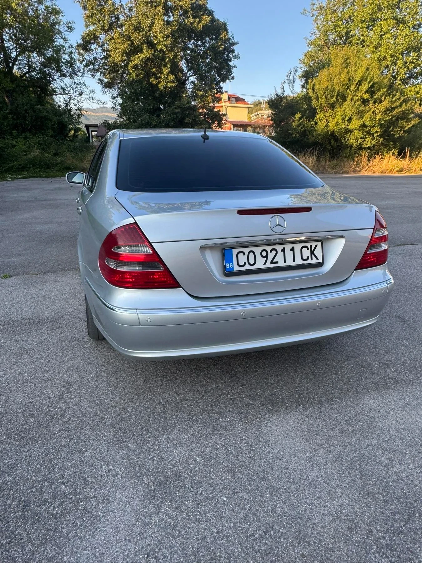 Mercedes-Benz E 220 Avantgarde, снимка 6 - Автомобили и джипове - 55533015