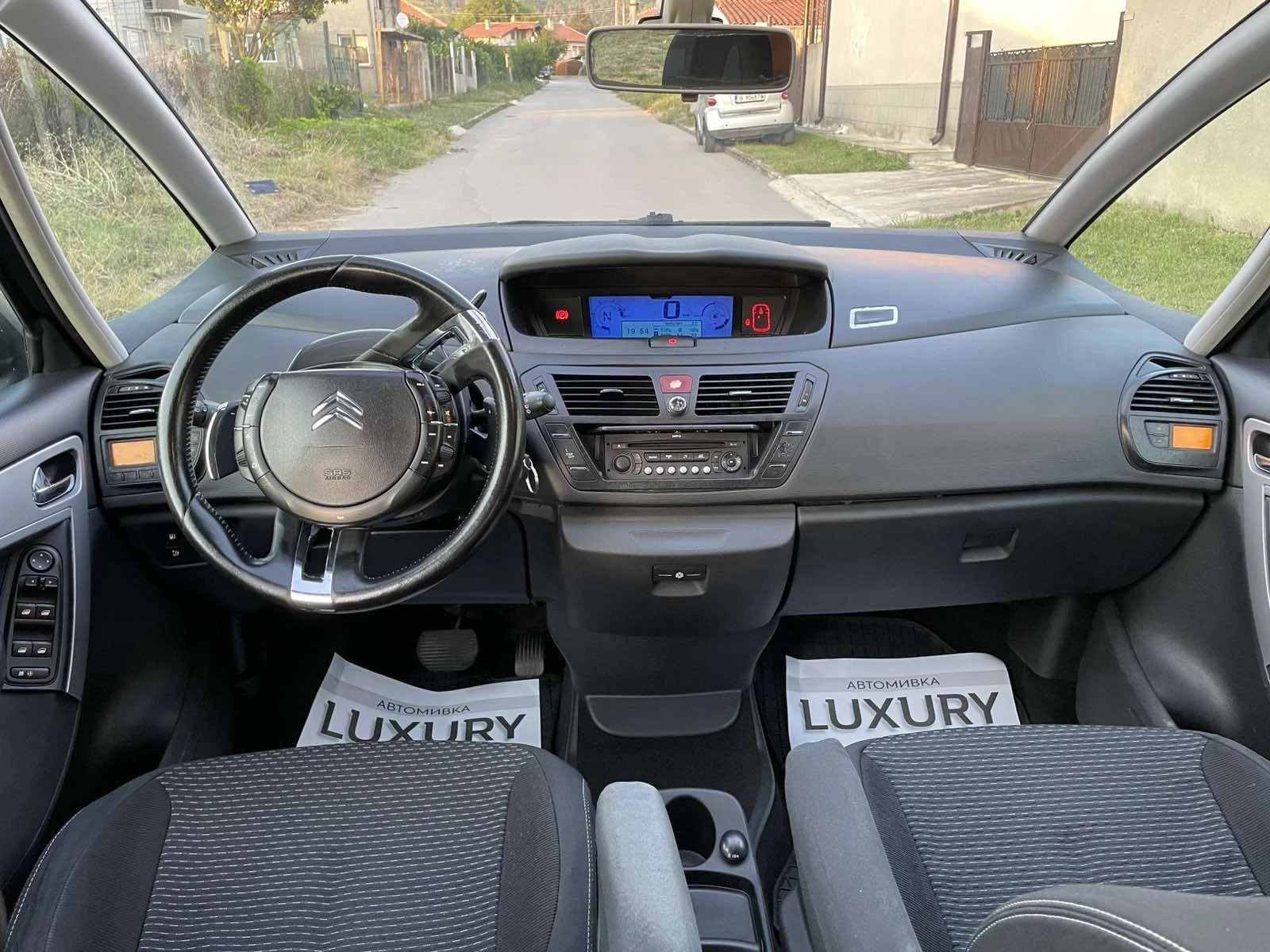 Citroen C4 Picasso HDi face, снимка 13 - Автомобили и джипове - 55582989