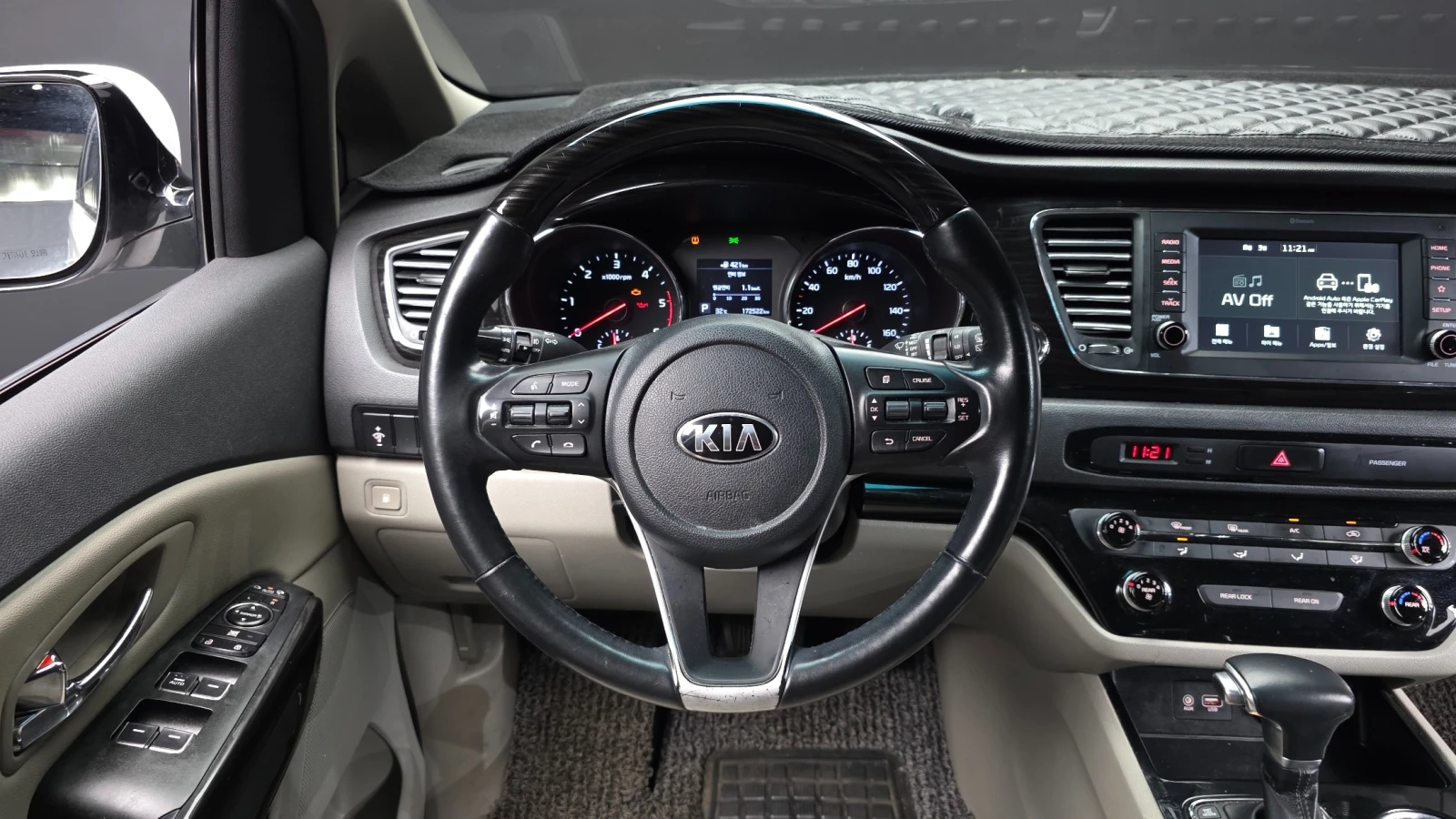 Kia Carnival PRESTIGE 2.2 * 11 МЕСТА * ПОДГРЕВ СЕДАЛКИ/ВОЛАН, снимка 8 - Автомобили и джипове - 55618168