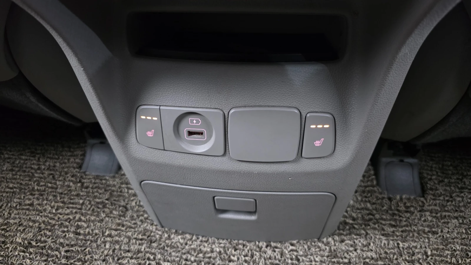 Kia Carnival PRESTIGE 2.2 * 11 МЕСТА * ПОДГРЕВ СЕДАЛКИ/ВОЛАН, снимка 17 - Автомобили и джипове - 55618168