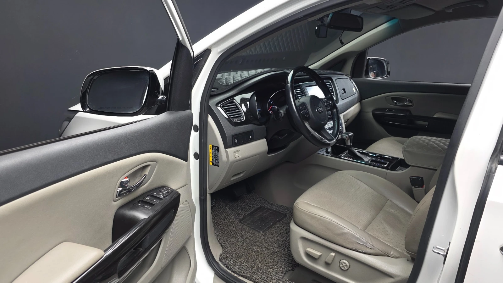 Kia Carnival PRESTIGE 2.2 * 11 МЕСТА * ПОДГРЕВ СЕДАЛКИ/ВОЛАН, снимка 6 - Автомобили и джипове - 55618168