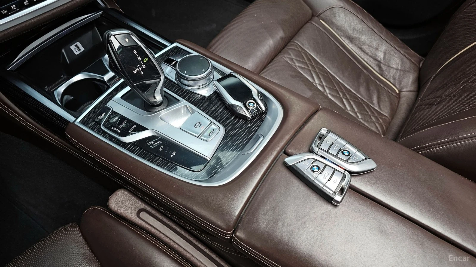 BMW 740 d/XDRIVE/M-SPORT/DRIVE-ASSISTS, снимка 11 - Автомобили и джипове - 55679085
