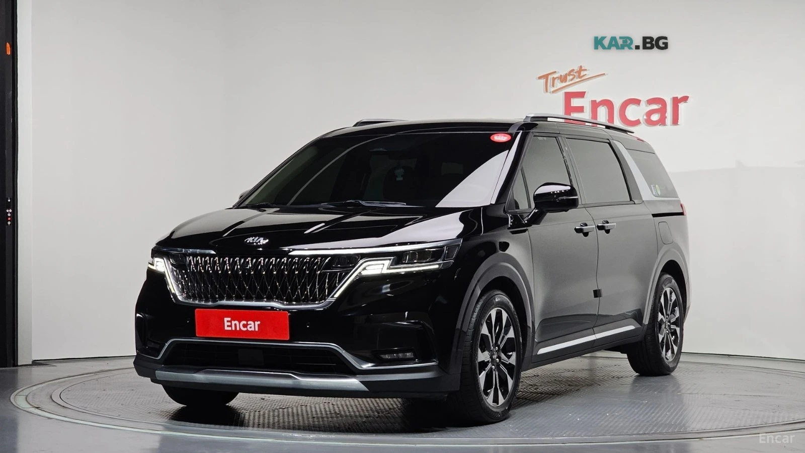 Kia Carnival 9-SEATER/SIGNATURE/DRIVE-ASSISTS