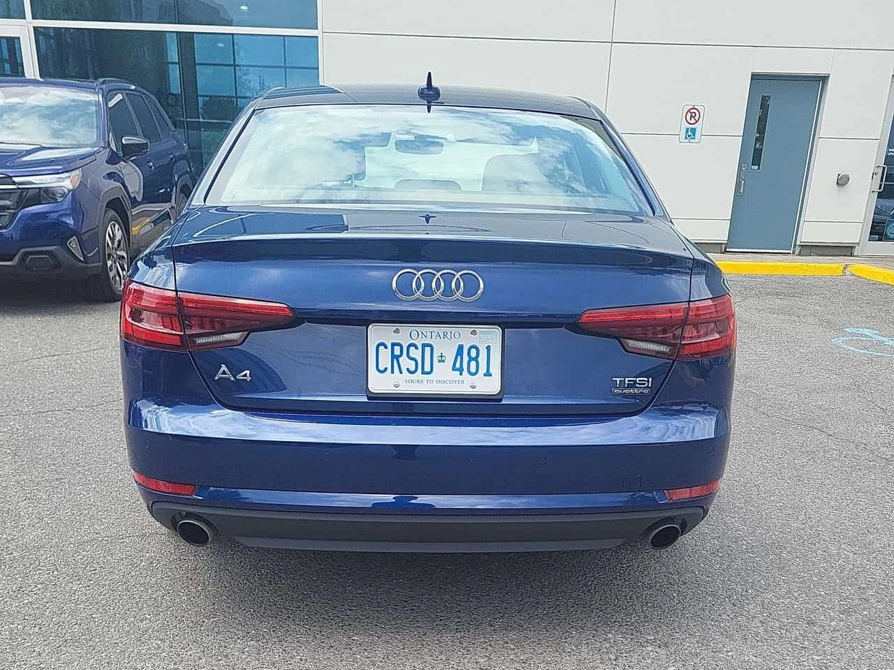 Audi A4 * Komfort * CARFAX * ОПЦИЯ ЗА ФИНАНСИРАНЕ * , снимка 4 - Автомобили и джипове - 55784648