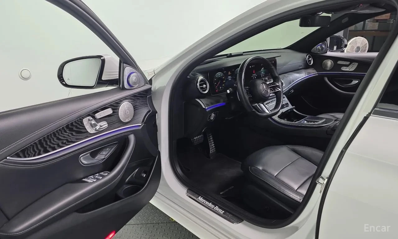 Mercedes-Benz E 220 d 4MATIC AMG Line | АВТОФИНАНСИРАНЕ, снимка 10 - Автомобили и джипове - 56041773