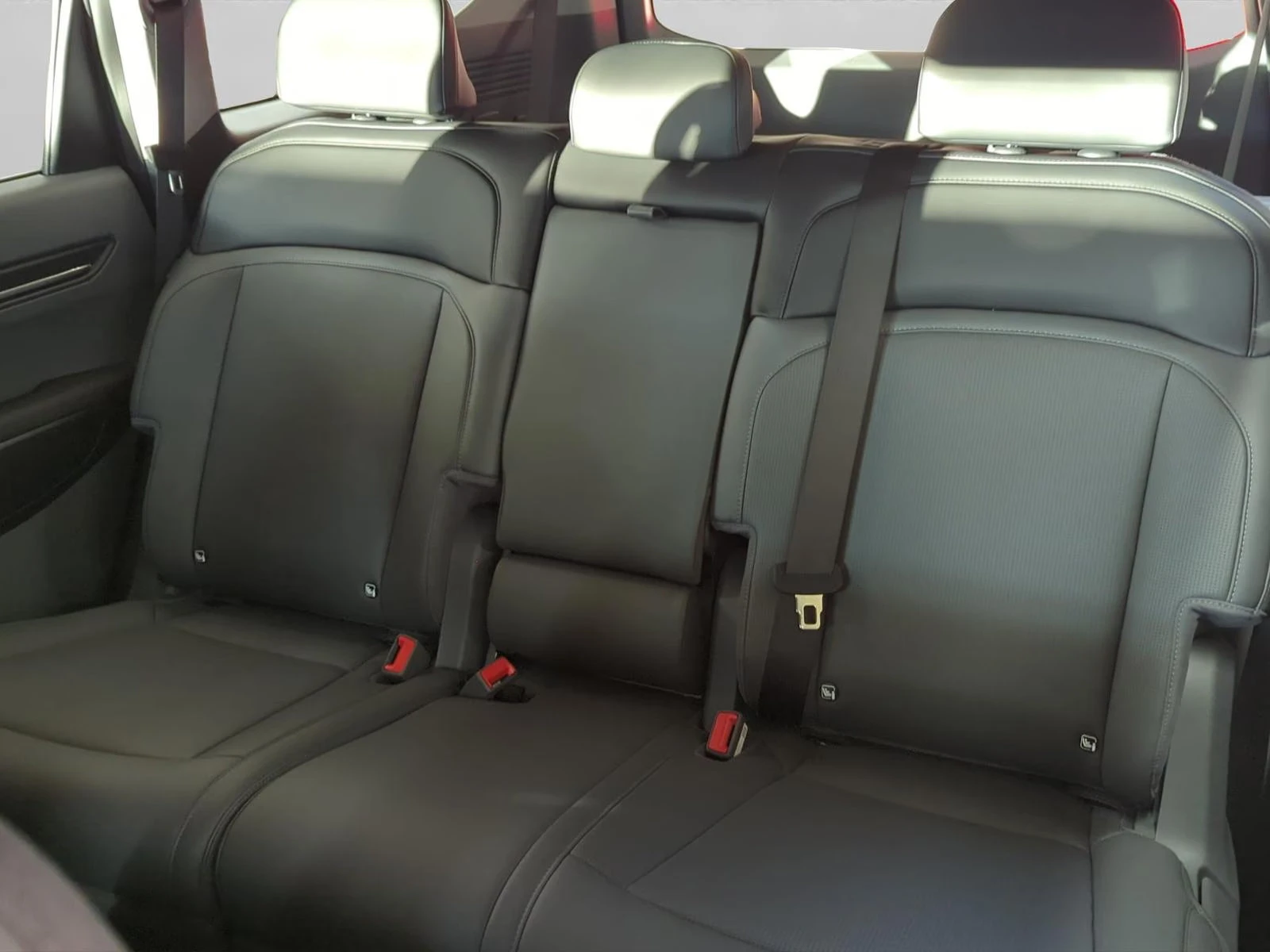 Kia EV9 AIR/204HP/7S/CAM/LED/CPLAY/NAVI/KLESS/689q, снимка 13 - Автомобили и джипове - 56118964