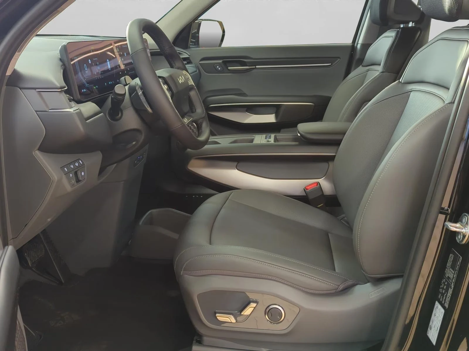 Kia EV9 AIR/204HP/7S/CAM/LED/CPLAY/NAVI/KLESS/689q, снимка 5 - Автомобили и джипове - 56118964