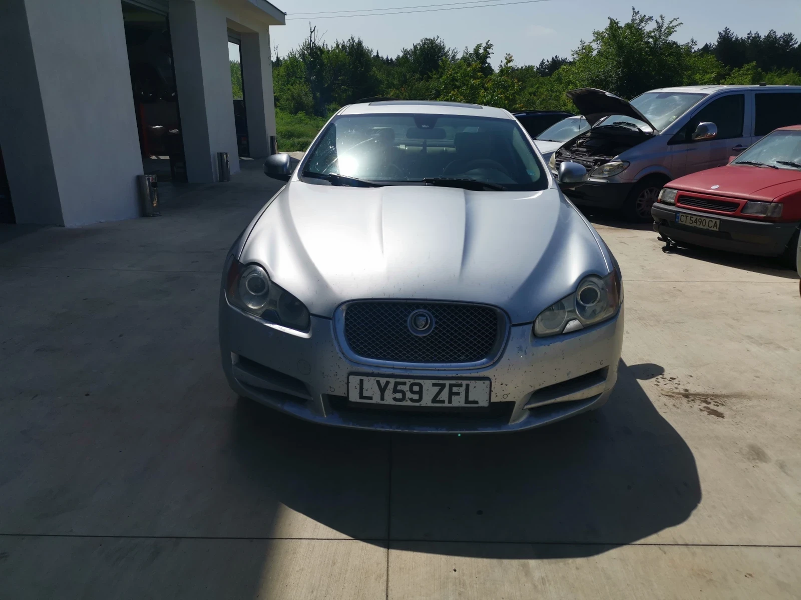 Jaguar Xf SV8 ляв волан 