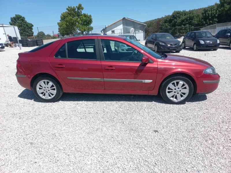 Renault Laguna 1.6i, снимка 4 - Автомобили и джипове - 47381717