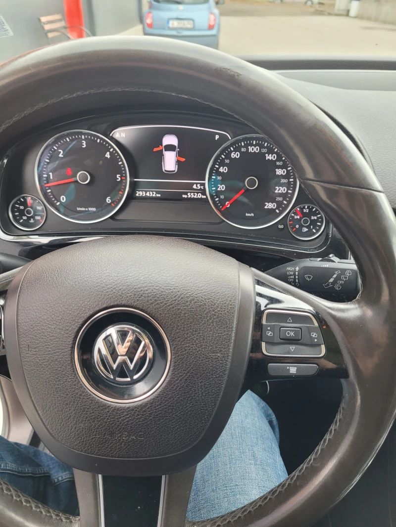 VW Touareg, снимка 9 - Автомобили и джипове - 48075442