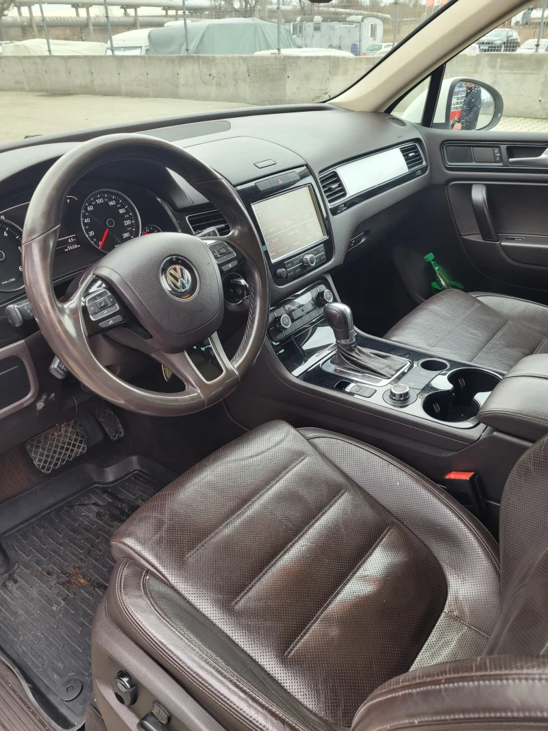 VW Touareg, снимка 7 - Автомобили и джипове - 48075442