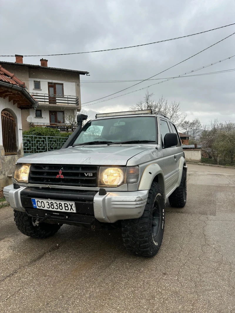 Mitsubishi Pajero, снимка 2 - Автомобили и джипове - 49548042