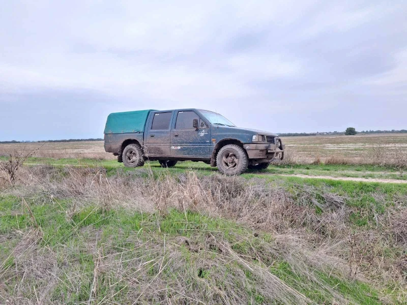 Isuzu Trooper ПИКАПА Е ПЕРФЕКТЕН ОБСЛУЖЕН ОТ-ДО БРАКУВАН 