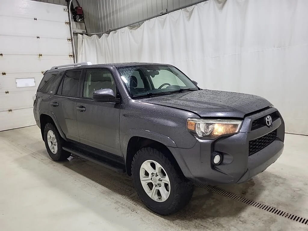Toyota 4runner 4.0* V6* ПОДГРЕВ* КАМЕРА* КЕЙЛЕС* LANE* ASSIST - изображение 3