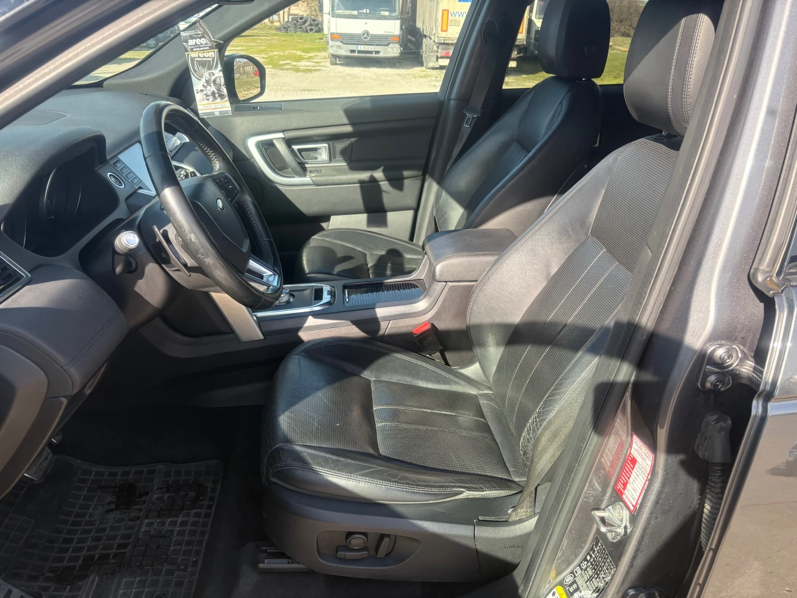 Land Rover Discovery Sport 2.0D 180кс 4х4, снимка 8 - Автомобили и джипове - 53804440