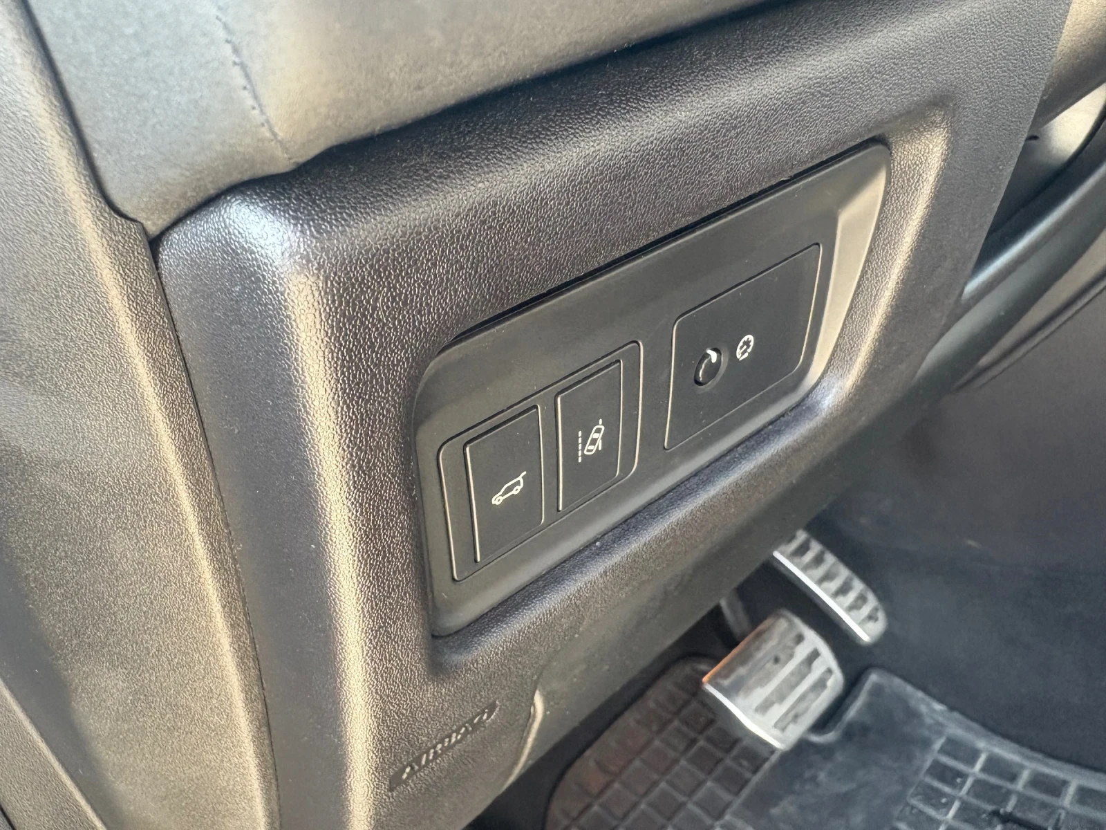 Land Rover Discovery Sport 2.0D 180кс 4х4, снимка 14 - Автомобили и джипове - 53804440