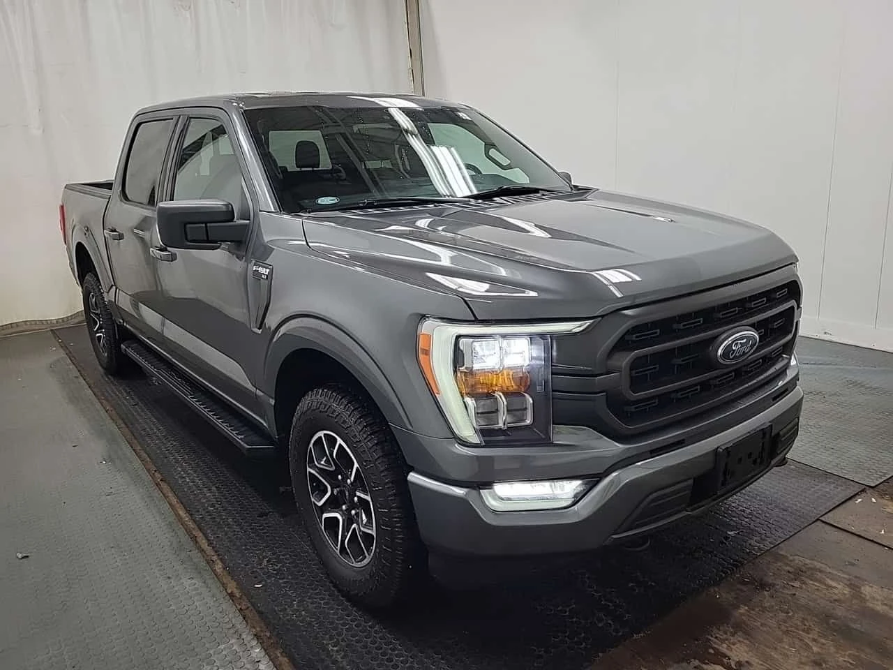 Ford F150 * XLT CREW CAB SHORT BED * CARFAX * 2 ����� *  | Mobile.bg � ����������� 2