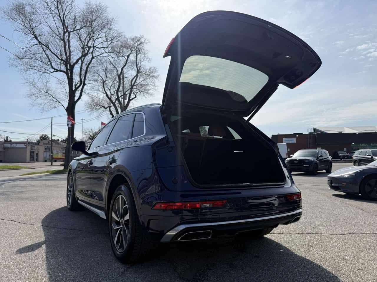 Audi Q5 * S Line * DISTRONIC| SUNPROOF| 360| ОБДУХВАНЕ, снимка 11 - Автомобили и джипове - 54341732