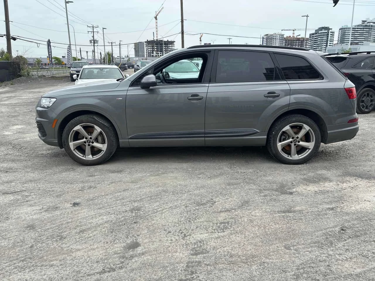 Audi Q7 * Technik * CARFAX * ЦЕНА ДО БГ, снимка 3 - Автомобили и джипове - 54854717