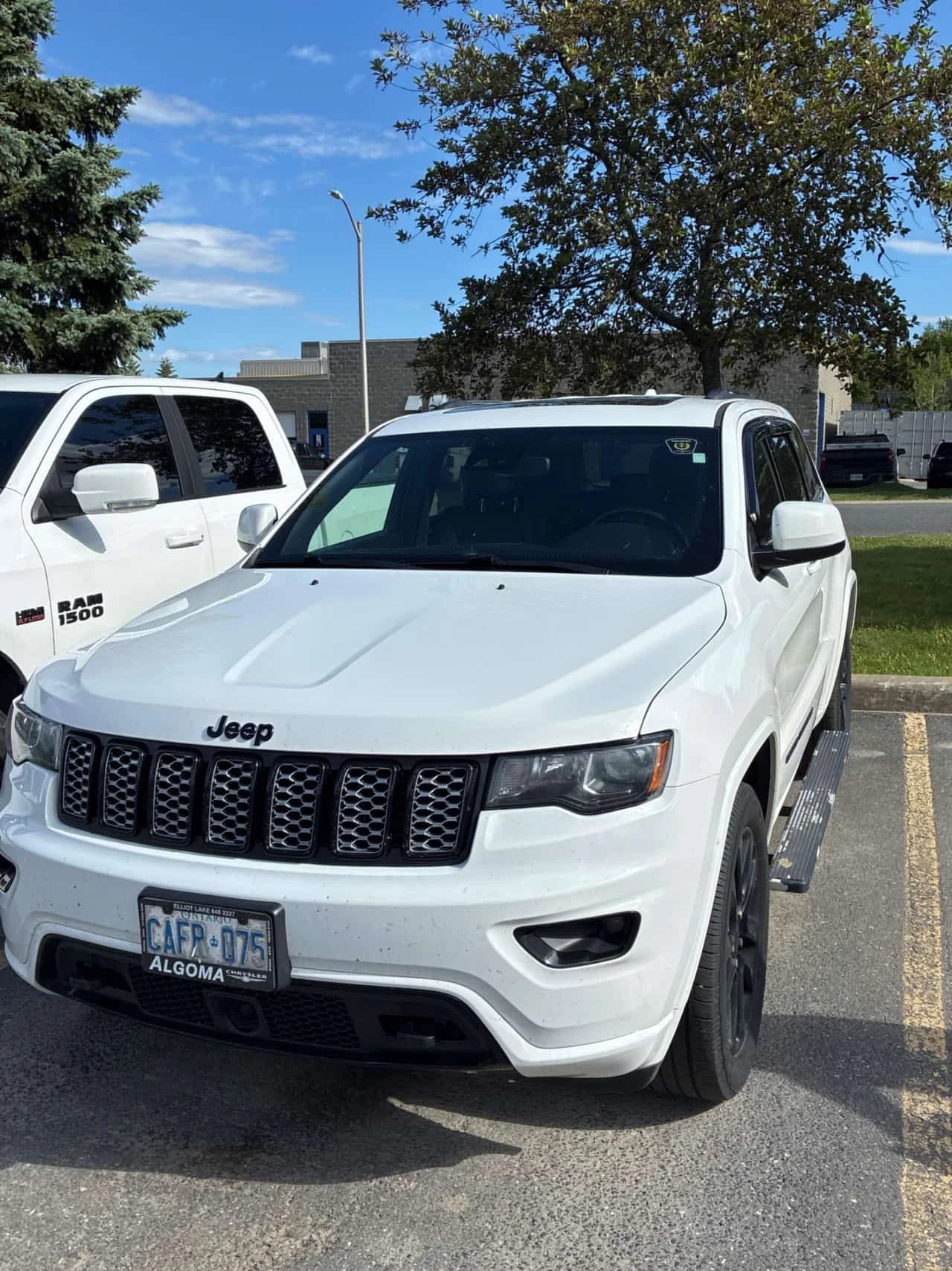 Jeep Grand cherokee * Altitude * CARFAX * ОПЦИЯ ЗА ФИНАНСИРАНЕ 