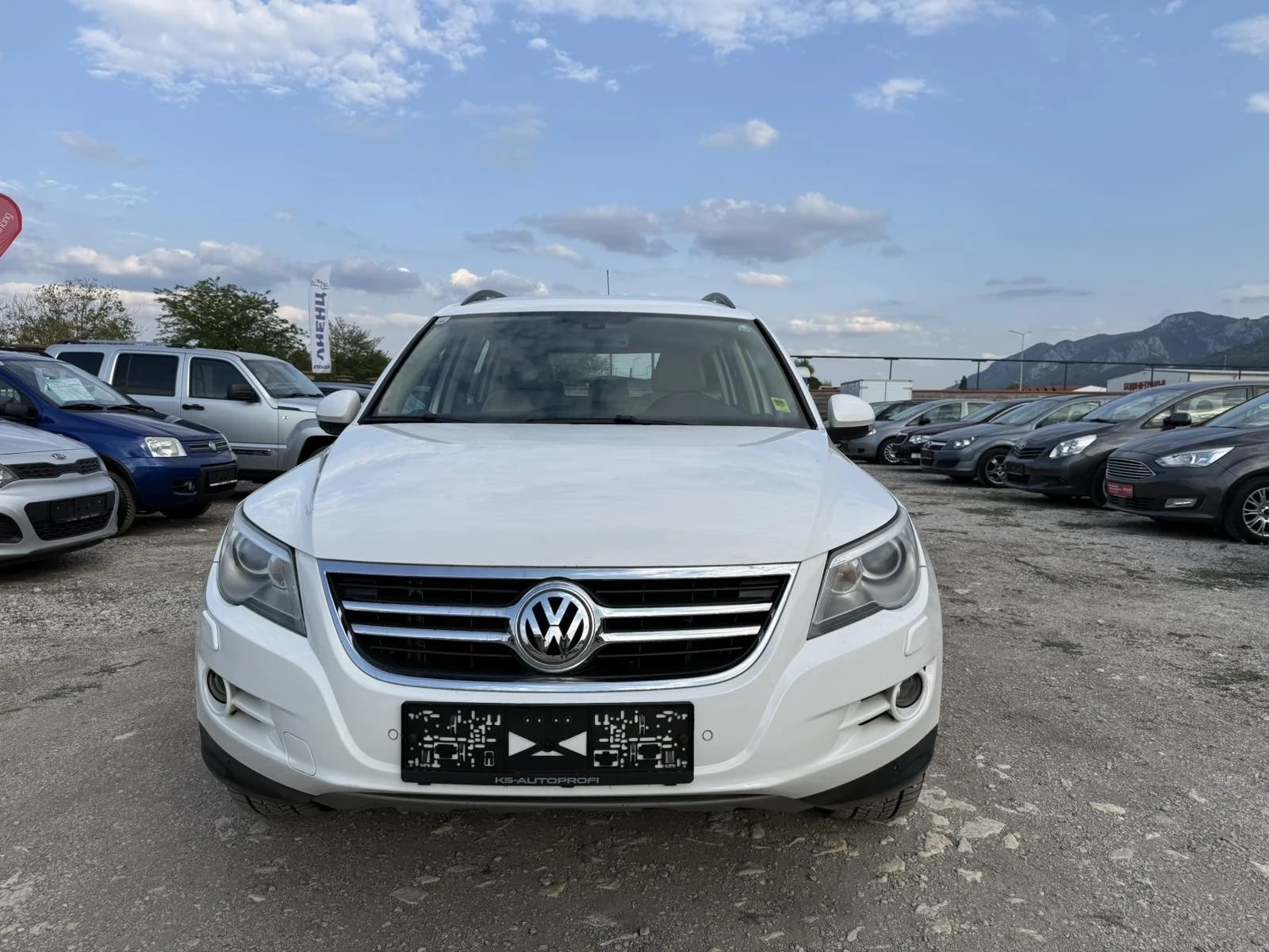 VW Tiguan 2.0 TDI 4-MOTION FULL ЕКСТРИ, снимка 2 - Автомобили и джипове - 55825859