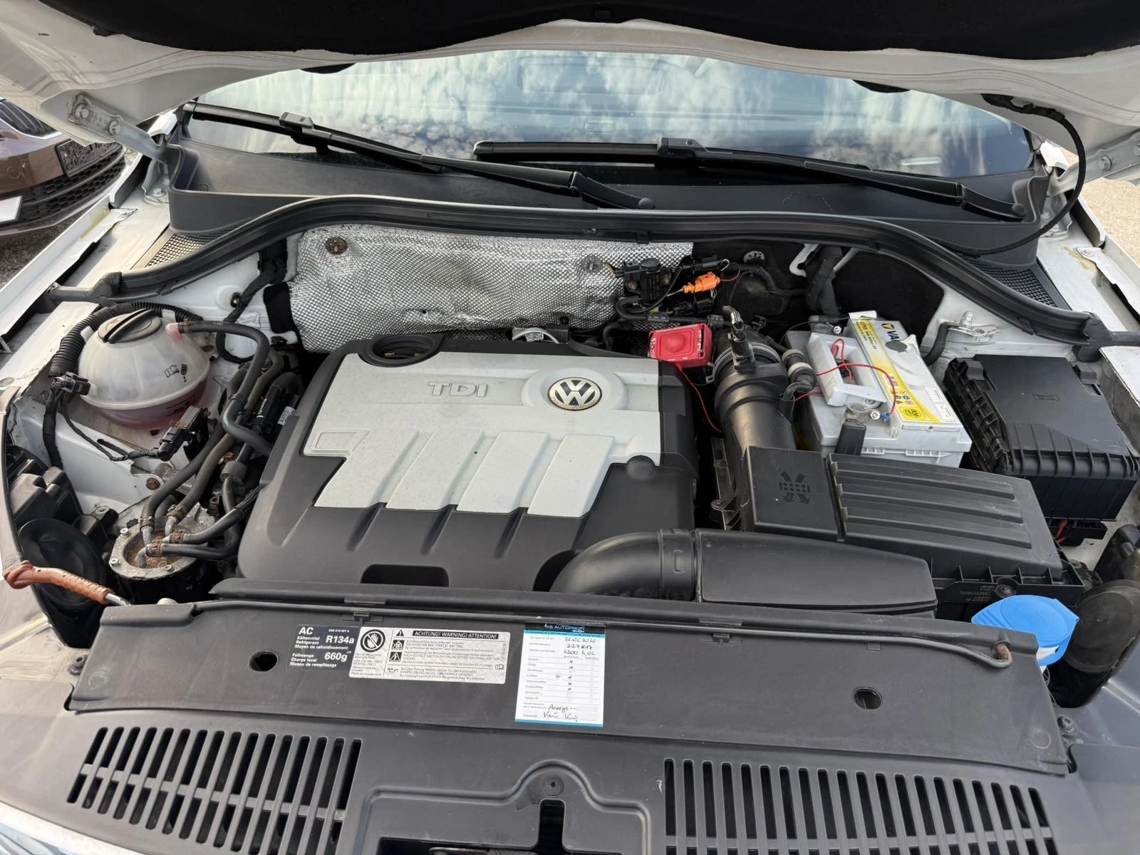 VW Tiguan 2.0 TDI 4-MOTION FULL ЕКСТРИ, снимка 15 - Автомобили и джипове - 55825859