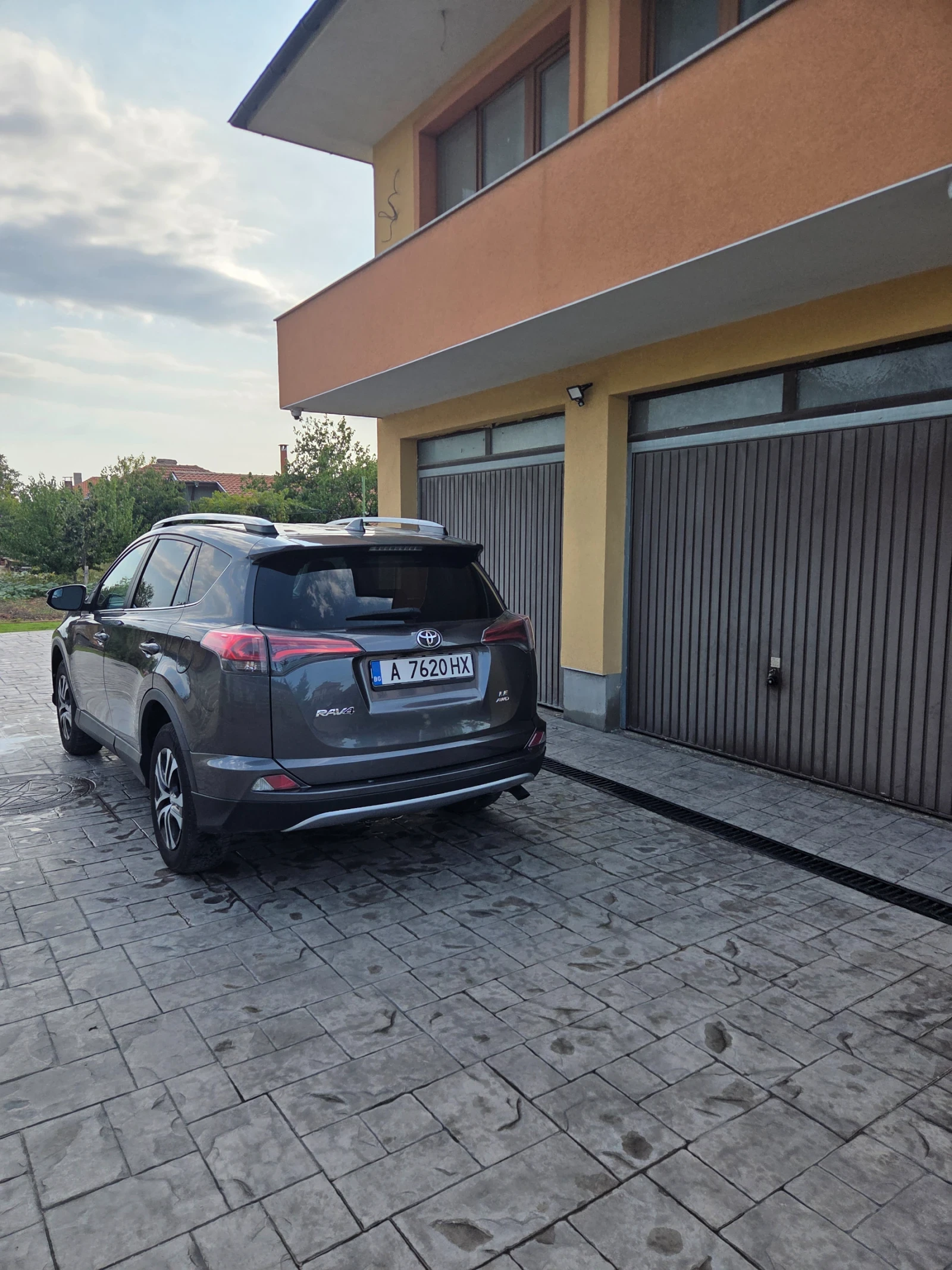 Toyota Rav4 2.5i 4х4 автомат, снимка 4 - Автомобили и джипове - 56216862