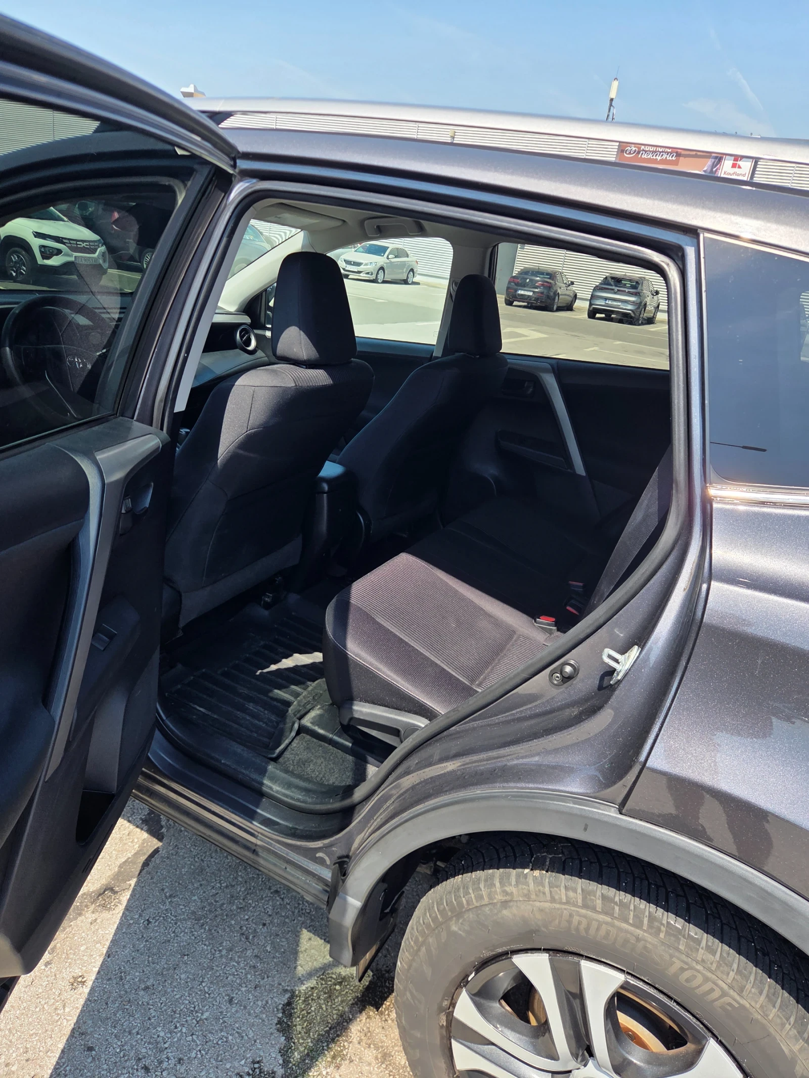 Toyota Rav4 2.5i 4х4 автомат, снимка 10 - Автомобили и джипове - 56216862