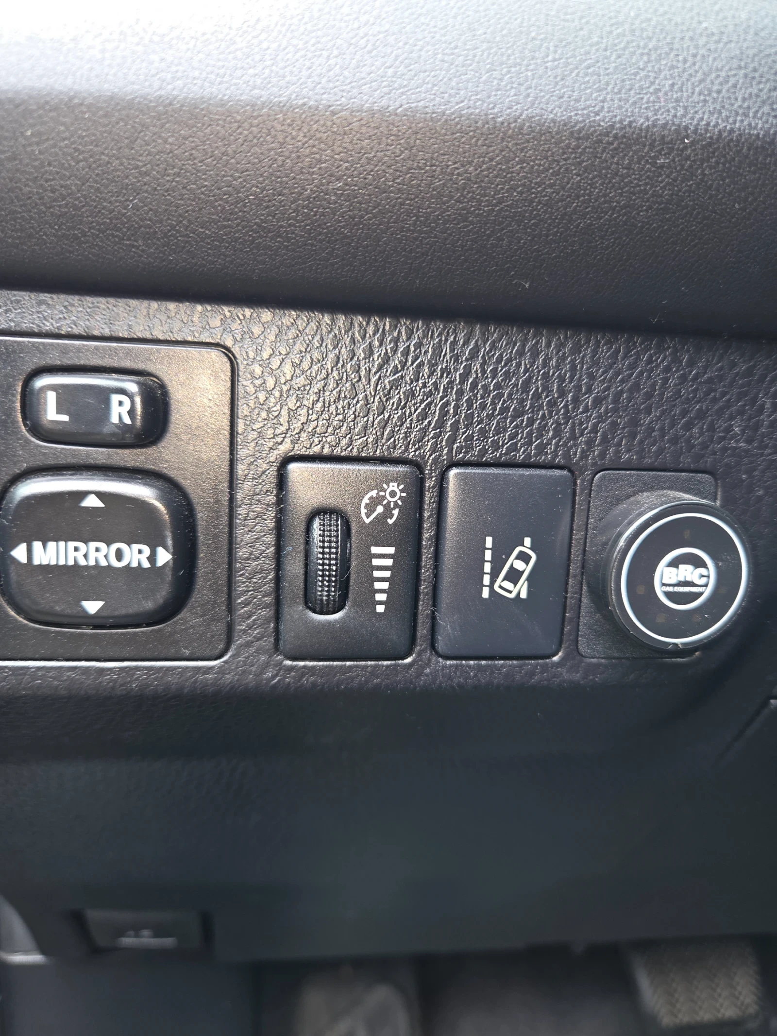 Toyota Rav4 2.5i 4х4 автомат газ в гаранцияBRC, снимка 13 - Автомобили и джипове - 56216862