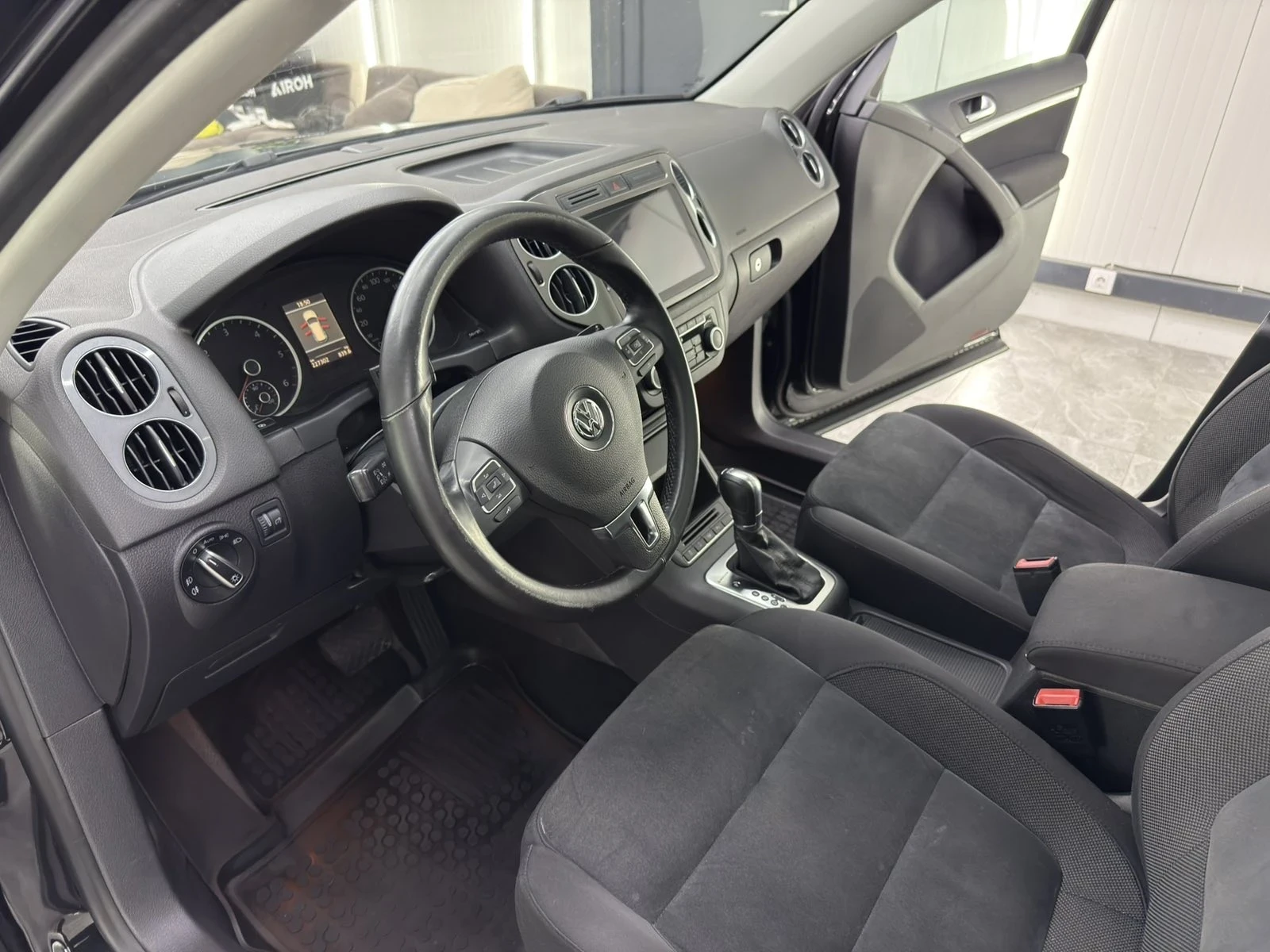 VW Tiguan Face, снимка 13 - Автомобили и джипове - 56497265