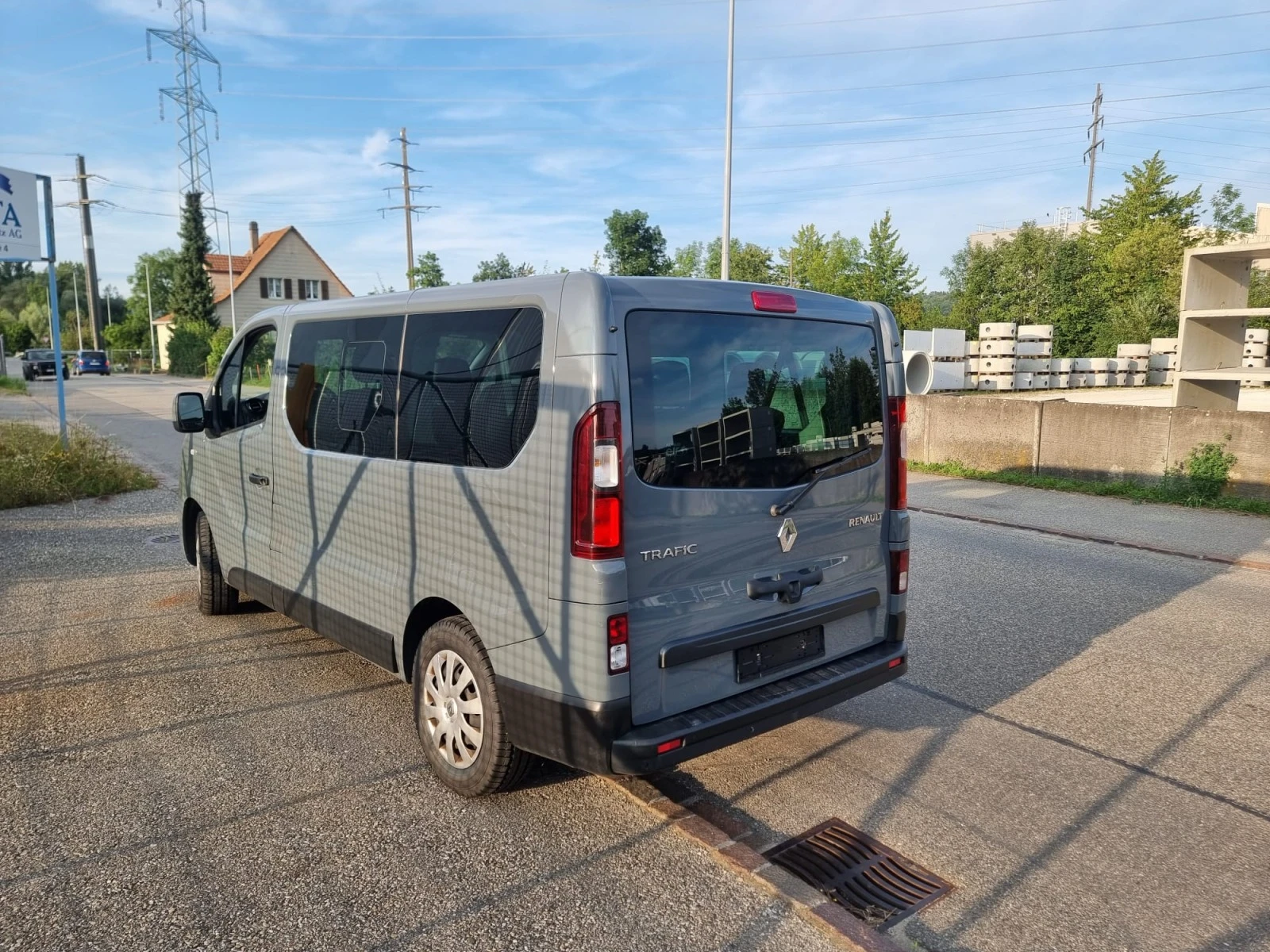 Renault Trafic 8 МЕСТА С  КЛИМАТРОНИК - изображение 3