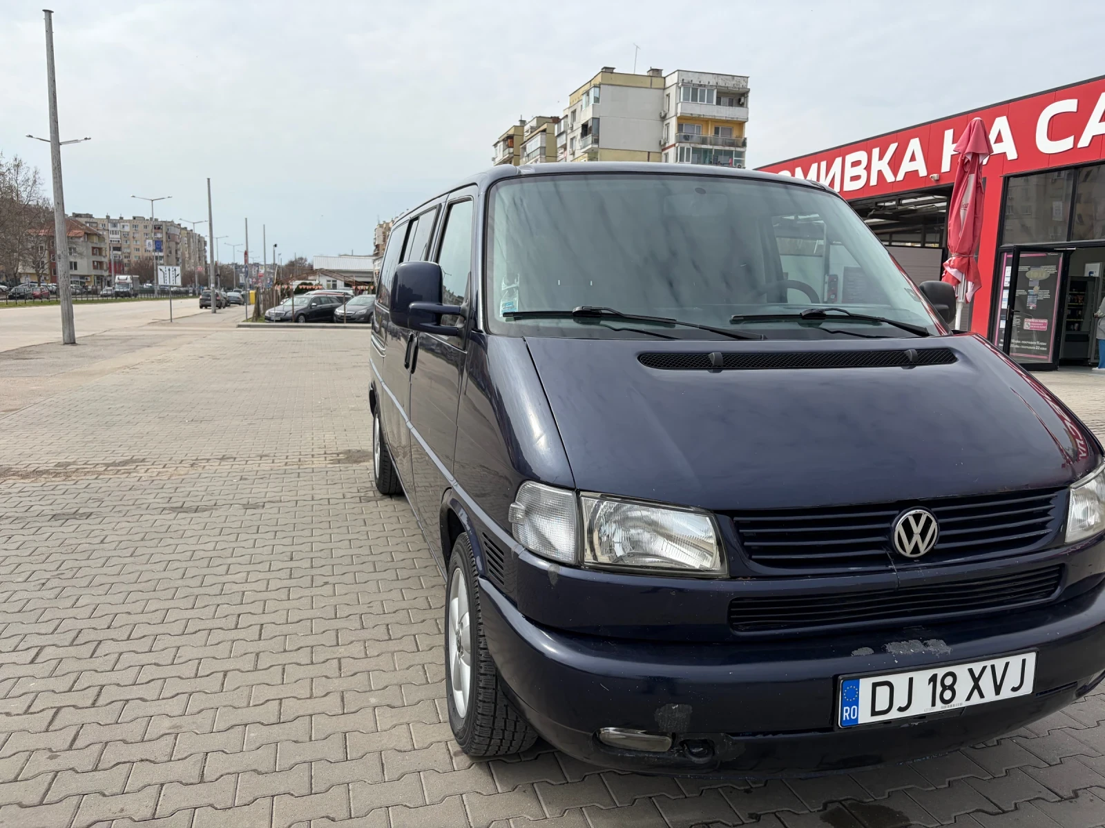 VW T4 8+ 1 места климатик 2.5TDI, снимка 2 - Бусове и автобуси - 53912843