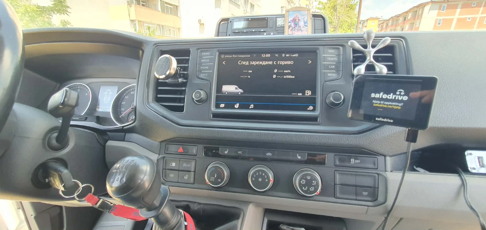 VW Crafter, снимка 9 - Бусове и автобуси - 54714338