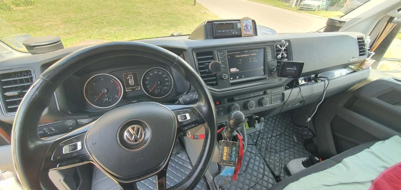 VW Crafter, снимка 8 - Бусове и автобуси - 54714338