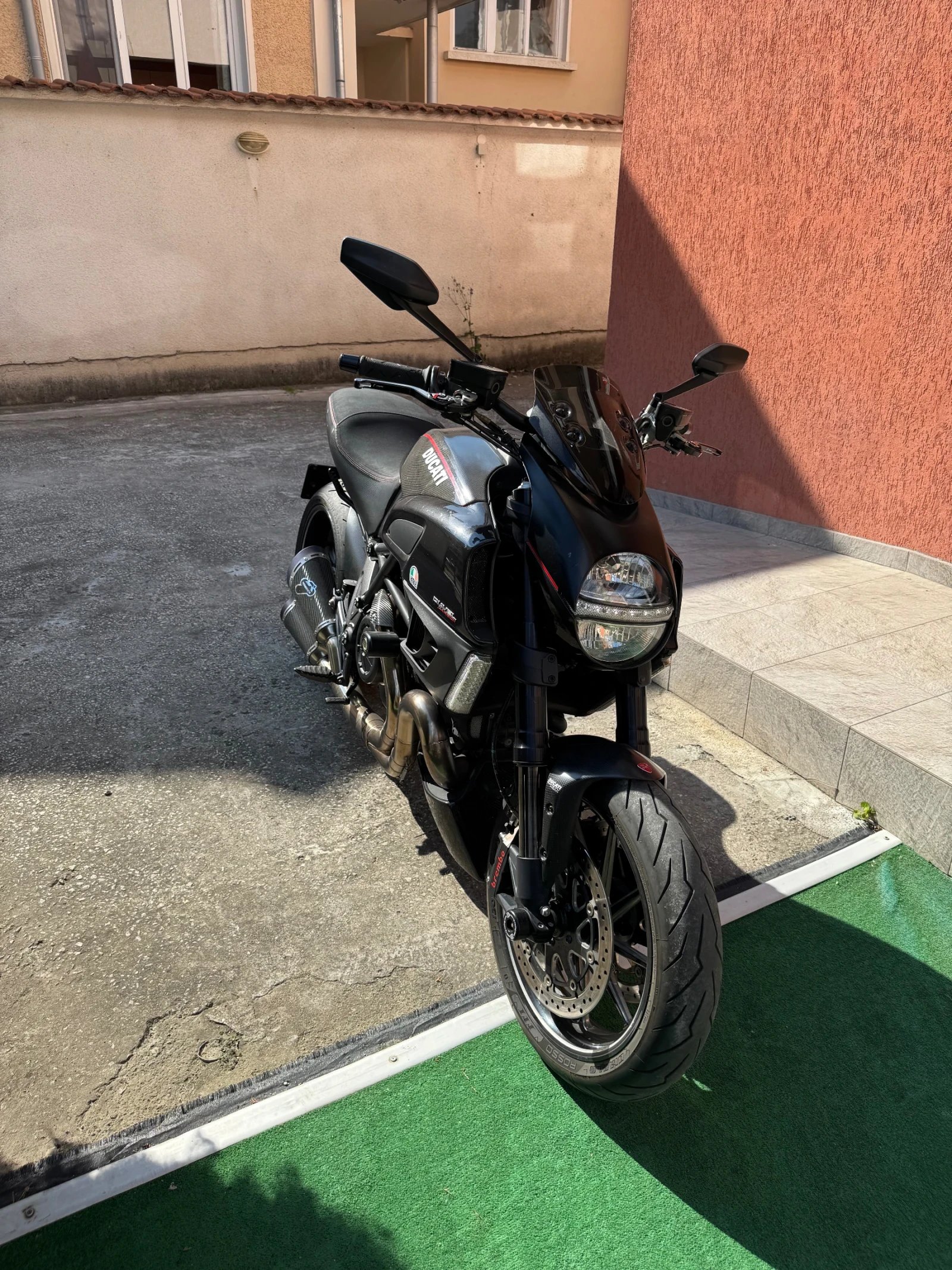 Ducati Diavel Carbon edition , снимка 10 - Мотоциклети и мототехника - 54621387