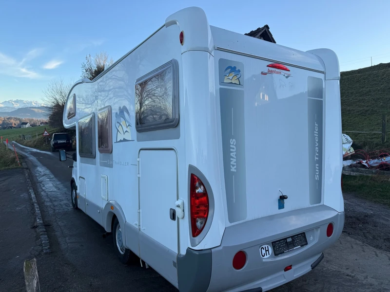 Кемпер Renault Knaus SunTraveller, снимка 2 - Каравани и кемпери - 53322371