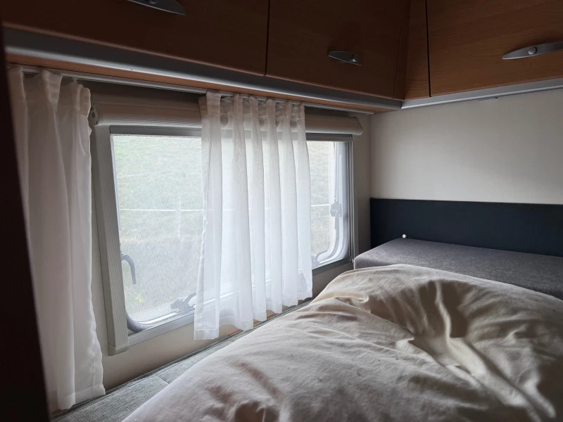 Кемпер Renault Knaus SunTraveller, снимка 15 - Каравани и кемпери - 53322371