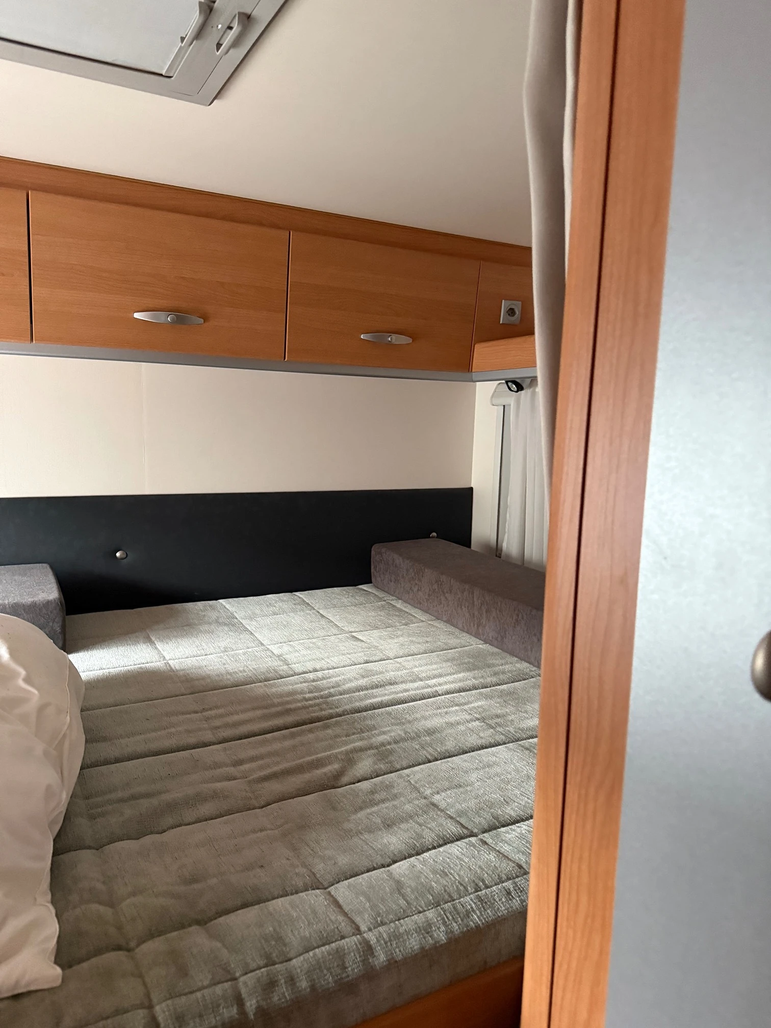 ������ Renault Knaus SunTraveller 🇨🇭 | Mobile.bg � ����������� 17