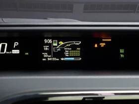Toyota Prius 1.5E, снимка 8