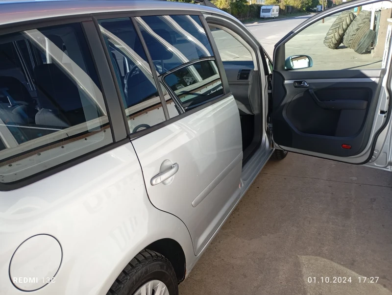 VW Touran 1.9tdi, снимка 8 - Автомобили и джипове - 47465090