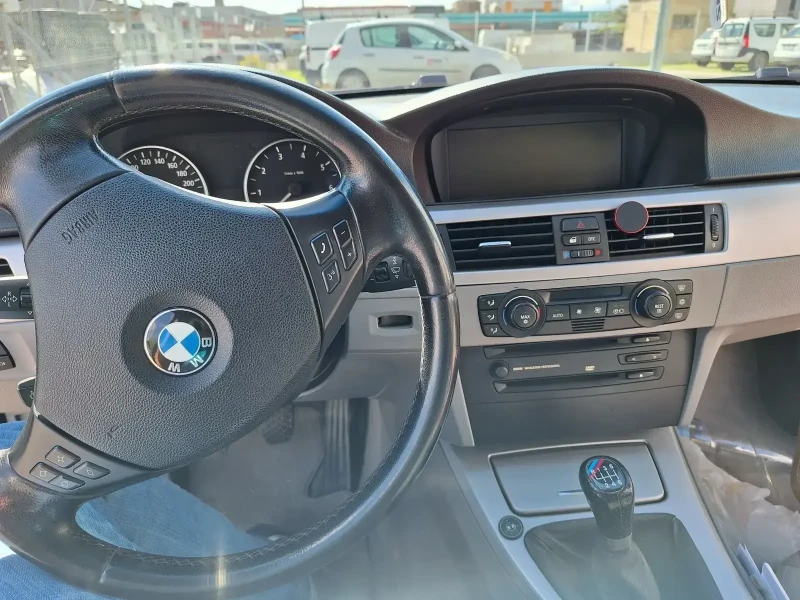 BMW 320 Е91, снимка 5 - Автомобили и джипове - 47610809