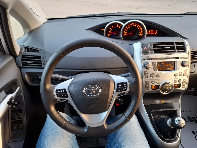 Toyota Verso 2.0D4D 126hp * КЛИМАТРОНИК * EURO 5 * , снимка 11 - Автомобили и джипове - 49090270