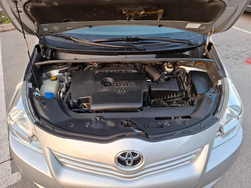 Toyota Verso 2.0D4D 126hp * КЛИМАТРОНИК * EURO 5 * , снимка 10 - Автомобили и джипове - 49090270